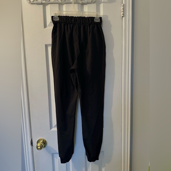 Lululemon Soft Jersey Classic-Fit Mid-Rise Jogger - Picture 2 of 4